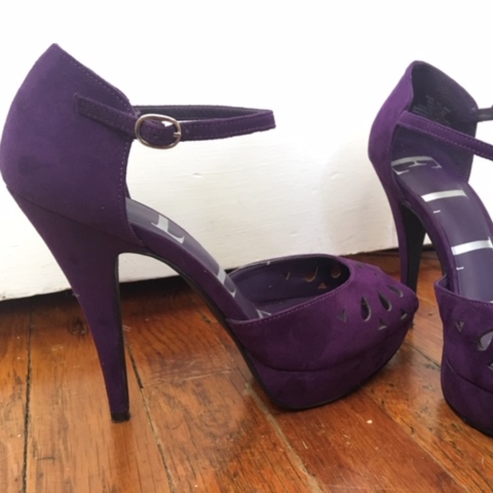 ELLE platform deep purple heels, size 8.5